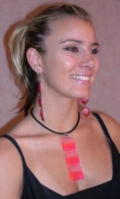 Collier Et Boucles Année 80 Rose