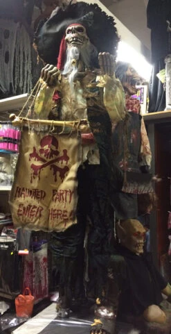 Décor Géant Sur Pied Pirate